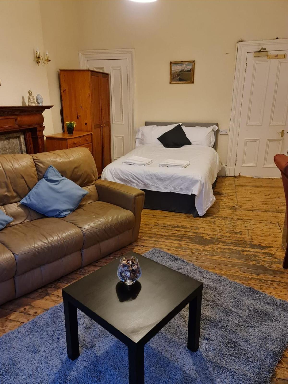 Haymarket Station Rooms เอดินบะระ ภายนอก รูปภาพ